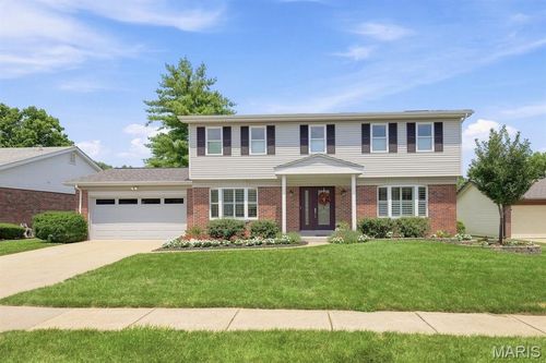 12777 Hazenmore Dr, Saint Louis, MO, 63146-3742 | Card Image