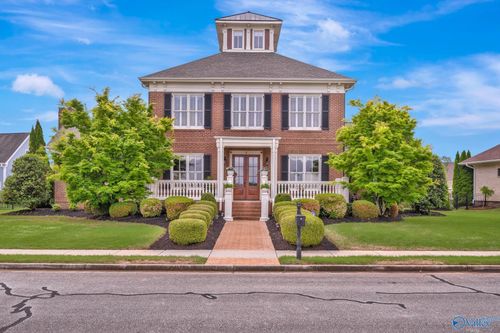 8 King Georges Way Sw, Huntsville, AL, 35824-4007 | Card Image