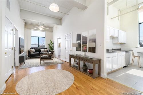 apt-201-390 Charles St, Bridgeport, CT, 06606-5676 | Card Image