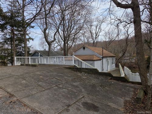 12 Dogwood Road, Riverhead, NY, 11792 | Card Image