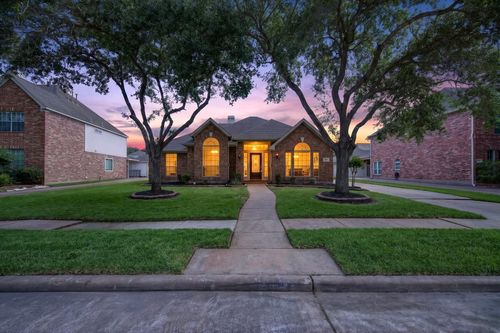 3918 Abbeywood Dr, Pearland, TX, 77584-4943 | Card Image