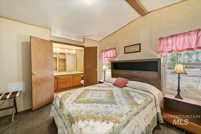 3365 Highway 21, House other with 4 bedrooms, 3 bathrooms and 5 parking in Boise ID | Image 14