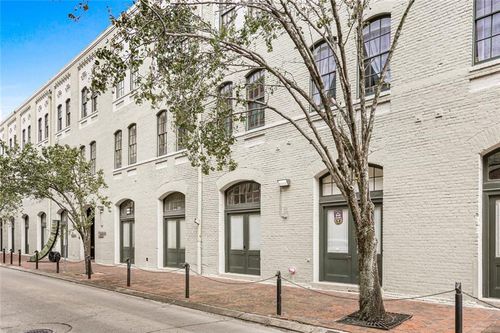 apt-111-700 Commerce St, New Orleans, LA, 70130-7907 | Card Image