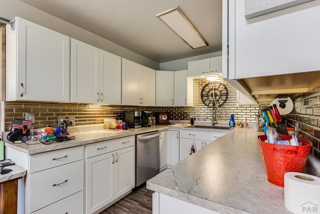 Kitchen | Image 9
