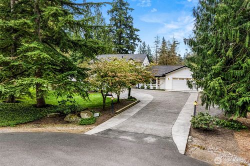 20627 Ne 66th Pl, Redmond, WA, 98053-7814 | Card Image