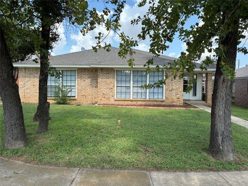 509 Crowley Rd, Arlington, TX, 76012-3401 | Card Image