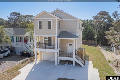 527 W Sothel St, Kill Devil Hills, NC, 27948-6827 | Card Image