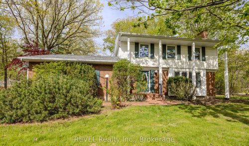 19 Woodington Cres, St. Catharines, ON, L2T3T8 | Card Image