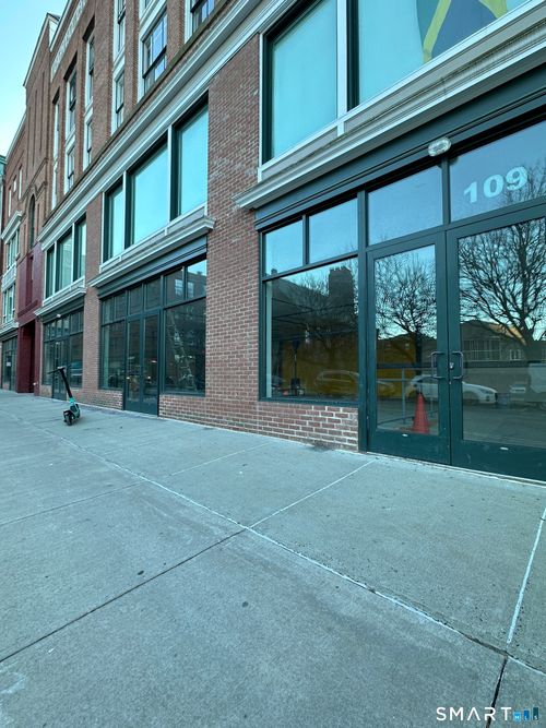 109 Allyn St, Hartford, CT, 06103-1401 | Card Image