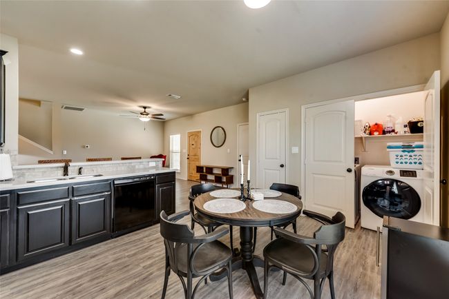 906 Chaparral Trl, Home with 3 bedrooms, 3 bathrooms and null parking in Midlothian TX | Image 13