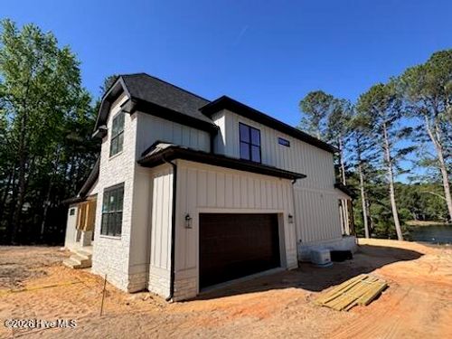 15 Goldenrod Dr, Whispering Pines, NC, 28327-9341 | Card Image