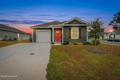 90 Eagle Creek Dr Ne, Bolivia, NC, 28422-5702 | Card Image