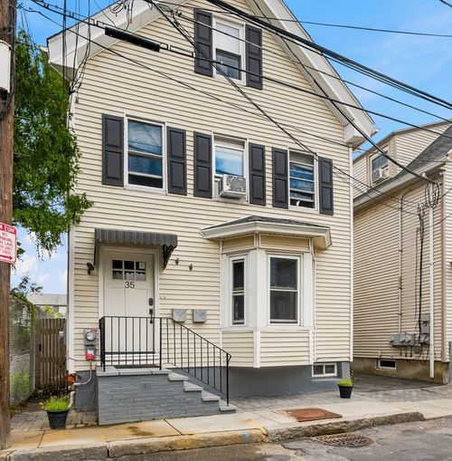 35 Franklin Ave, Somerville, MA, 02145-4412 | Card Image