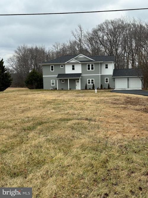 8039 Chancellor Rd, Fredericksburg, VA, 22407-7301 | Card Image
