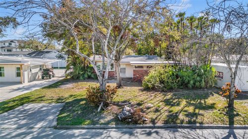 90 Huron Ave, TAMPA, FL, 33606-3618 | Card Image