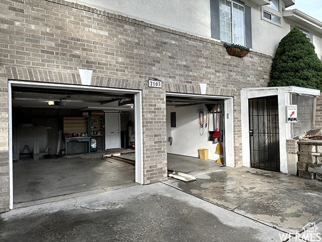 Garage with driveway | Image 57