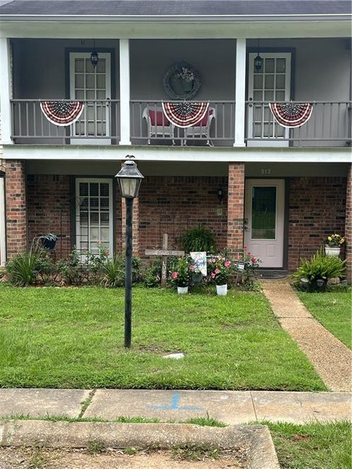 813 Parkway Dr, Natchitoches, LA, 71457-5500 | Card Image