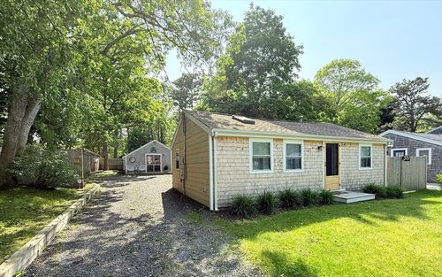 7 Circuit Rd, W Yarmouth, MA, 02673-3722 | Card Image