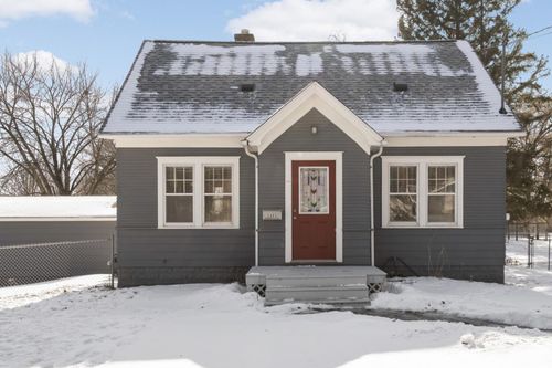 5905 36th Ave N, Crystal, MN, 55422-2557 | Card Image