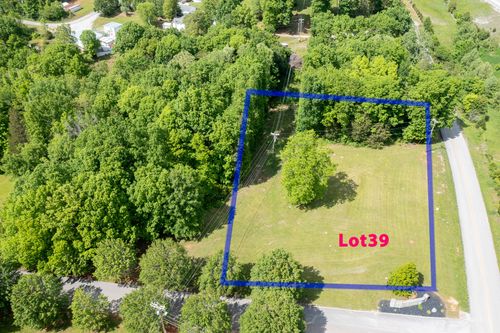39 Cedar Pointe Dr, Somerset, KY, 42501-5991 | Card Image
