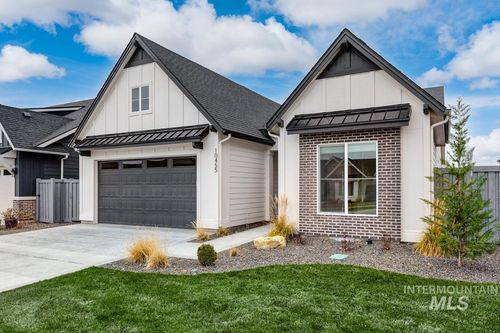 10455 Stony Oak St, Nampa, ID, 83687-1083 | Card Image