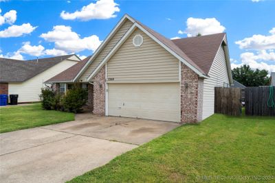 3309 N 2nd Street, House other with 3 bedrooms, 2 bathrooms and null parking in Broken Arrow OK | Image 3