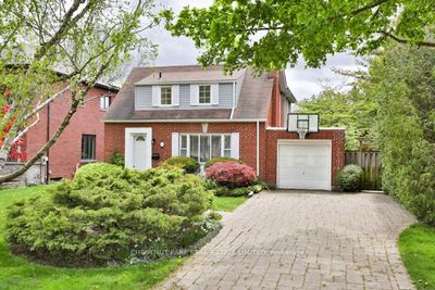 75 Aldershot Cres, House other with 4 bedrooms, 3 bathrooms and 3 parking in North York ON | Image 1