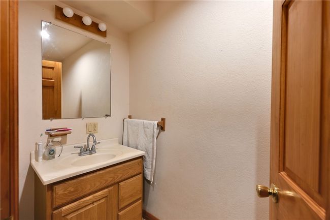 1/2 Bathroom Main | Image 22