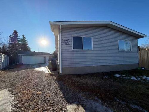 737 Spring Haven Court Se, Airdrie, AB, T4A1C3 | Card Image