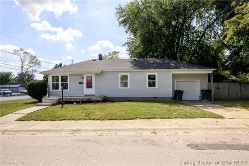 700 Brighton Ave, Jeffersonville, IN, 47130-4708 | Card Image