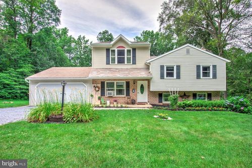 1477 Morgantown Rd, MORGANTOWN, PA, 19543-9511 | Card Image