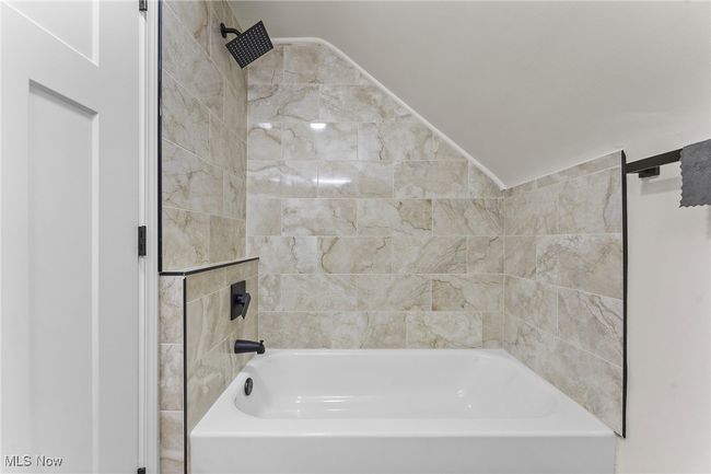 30031 Thomas St, House other with 5 bedrooms, 3 bathrooms and null parking in Willowick OH | Image 5