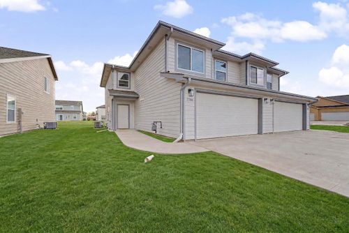 2706 Amelia Ln, Salina, KS, 67401-8539 | Card Image