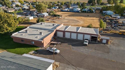 3-3851 Harrah Rd, Harrah, WA, 98933-9710 | Card Image