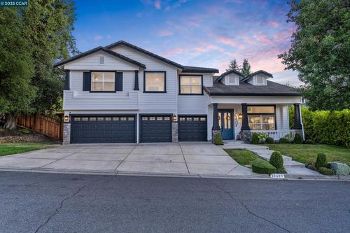 1040 Pebble Beach Dr, Clayton, CA, 94517-2212 | Card Image