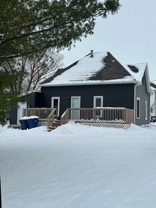 1 S Union Ave, Urbana, IA, 52345 | Card Image