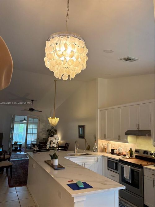 12299 Country Greens Blvd, Boynton Beach, FL, 33437-2040 | Card Image