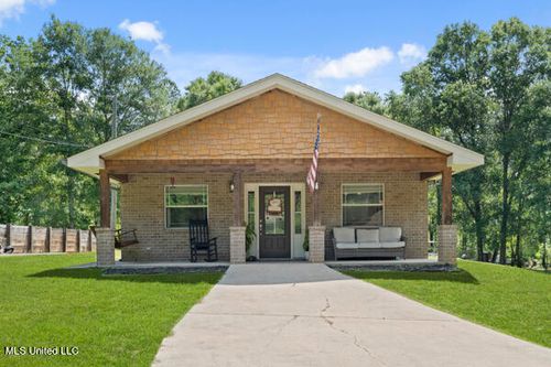 284 Osborn Moody Rd, Poplarville, MS, 39470-6216 | Card Image