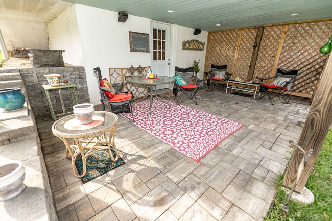 Outside Patio | Image 4