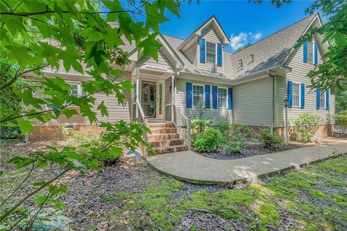 1801 Seaford Road, Seaford, VA, 23696 | Card Image