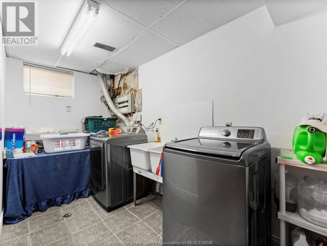 315 Majestic Dr, House other with 4 bedrooms, 4 bathrooms and null parking in Tecumseh ON | Image 35