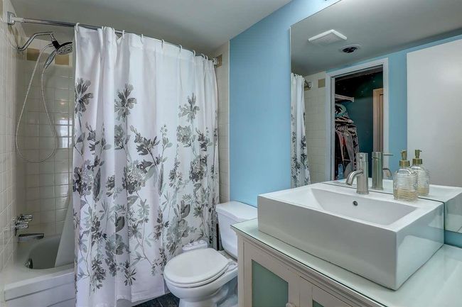 1204 - 11980 222 St, Condo with 2 bedrooms, 2 bathrooms and null parking in Maple Ridge BC | Image 20