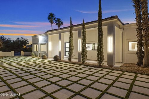 295 W Valle Del Oro Road, Oro Valley, AZ, 85737 | Card Image