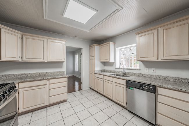 3005 6 Th Ave, House other with 5 bedrooms, 3 bathrooms and null parking in Fort Worth TX | Image 10