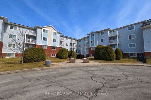 212-266 Lorry Greenberg Drive, Hunt Club - South Keys and Area, ON, K1T3J9 | Card Image