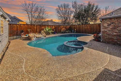 2301 E Briargate Dr, Bryan, TX, 77802-2112 | Card Image