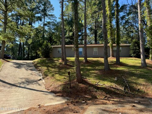 229-227-229 Lawrence Rd, Jackson, MS, 39206-4022 | Card Image