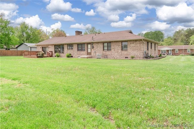 85 Northfield Dr, Home with 3 bedrooms, 3 bathrooms and null parking in Scottsburg IN | Image 24