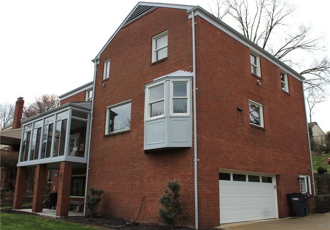 Double Car Garage entry to Laundry Area & LL | Image 44