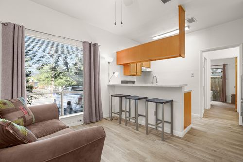 101-1905 San Gabriel St, Austin, TX, 78705-5340 | Card Image